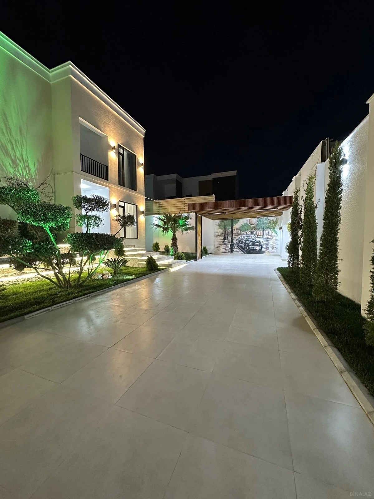 Satılır 5 otaqlı həyət evi 290 m²