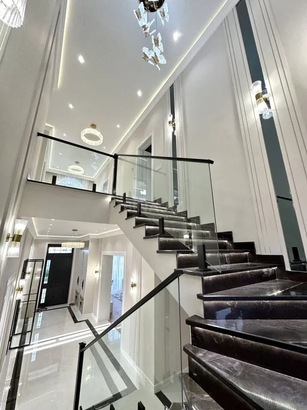 Satılır 6 otaqlı həyət evi 430 m²