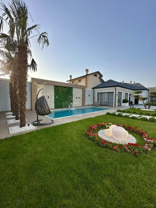 Satılır 6 otaqlı həyət evi 430 m²