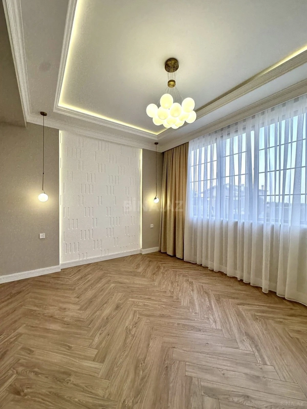Satılır 6 otaqlı həyət evi 430 m²