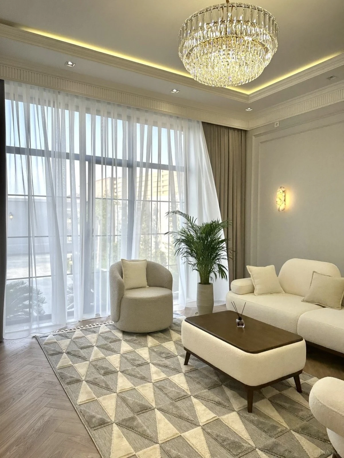 Satılır 6 otaqlı həyət evi 430 m²