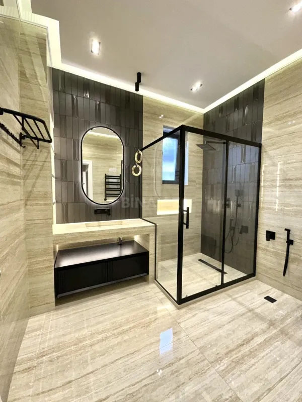 Satılır 6 otaqlı həyət evi 430 m²