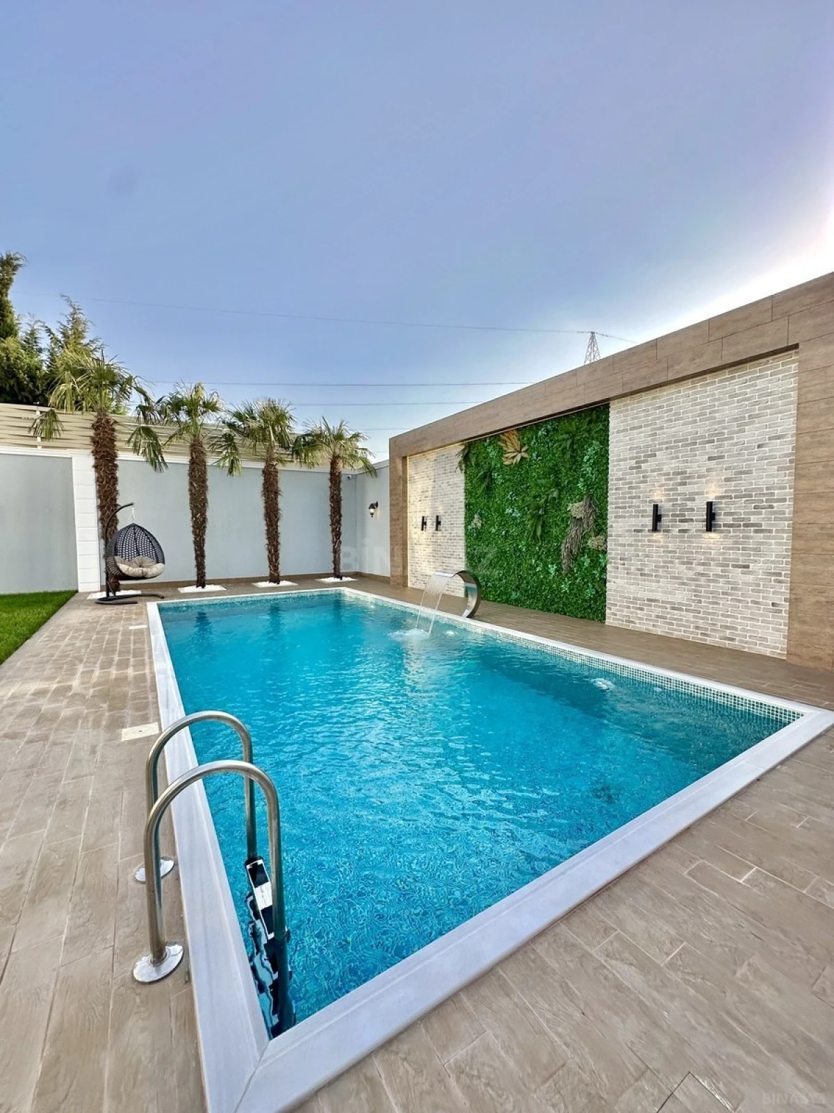 Satılır 6 otaqlı həyət evi 430 m²