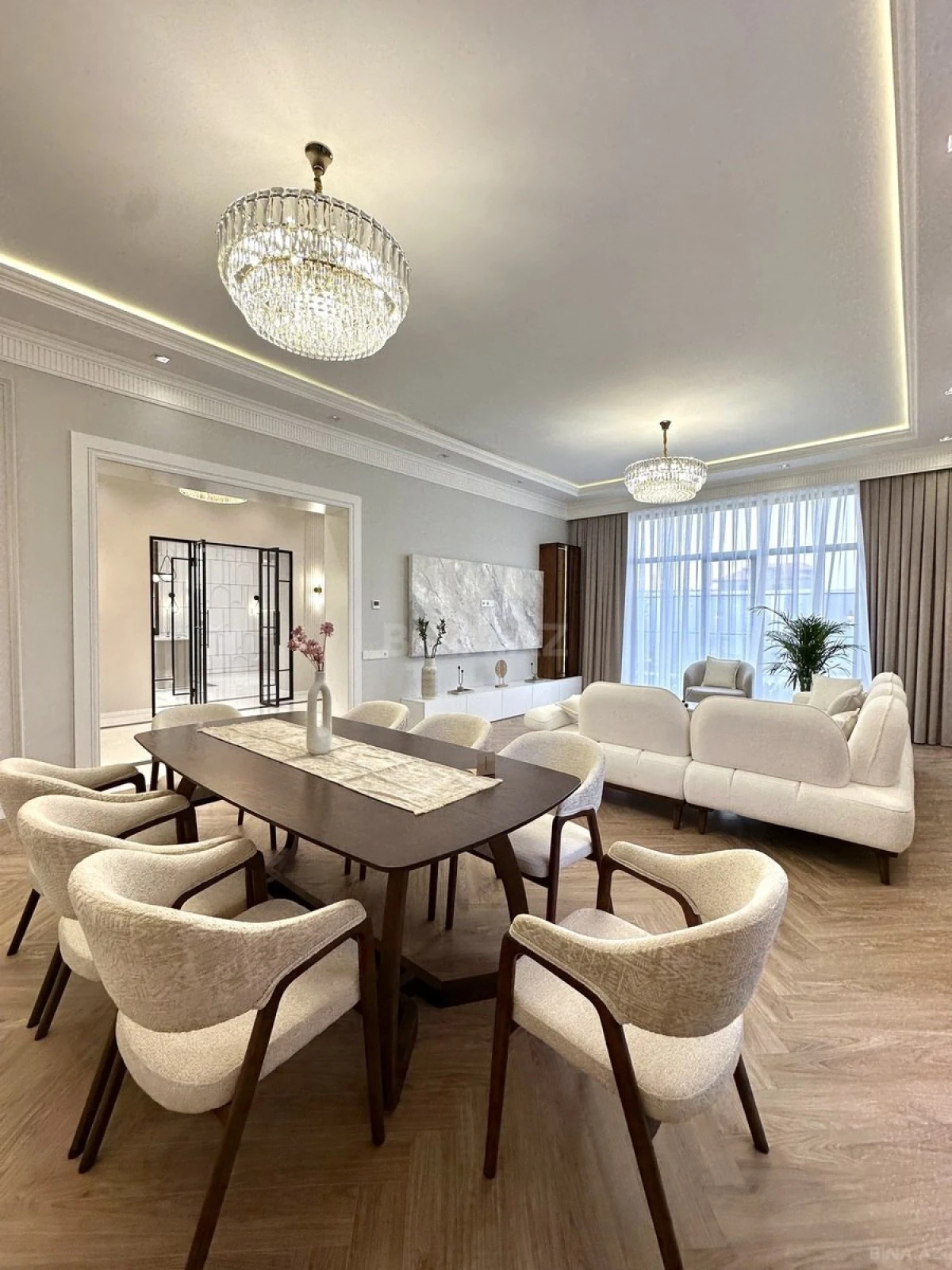 Satılır 6 otaqlı həyət evi 430 m²