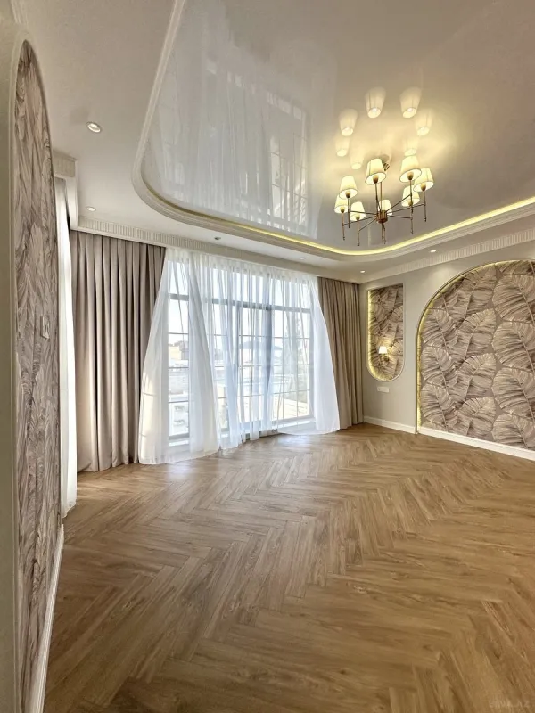 Satılır 6 otaqlı həyət evi 430 m²
