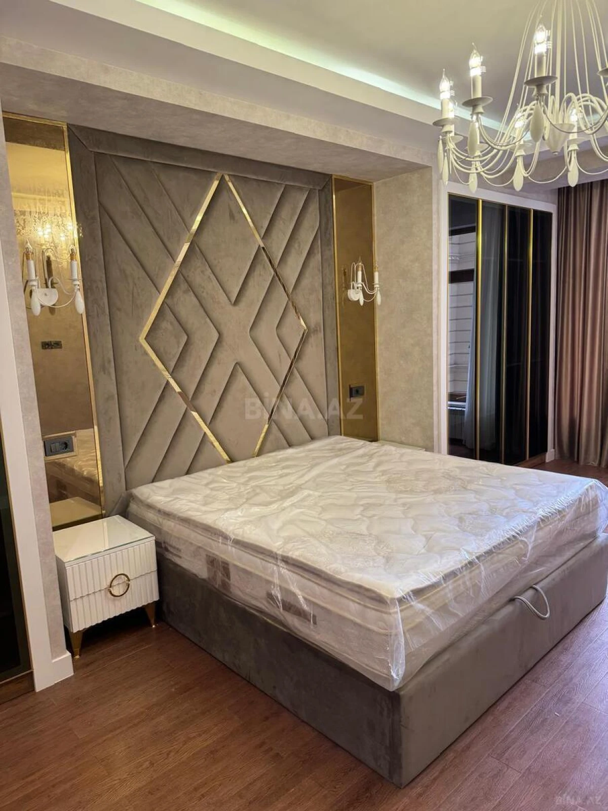 Kirayə verilir 4 otaqlı mənzil 180 m²