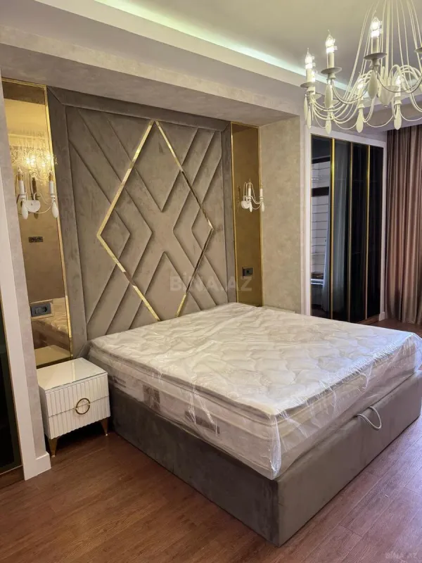 Kirayə verilir 4 otaqlı mənzil 180 m²