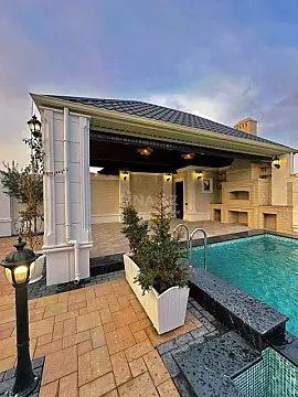 Satılır 5 otaqlı həyət evi 240 m²