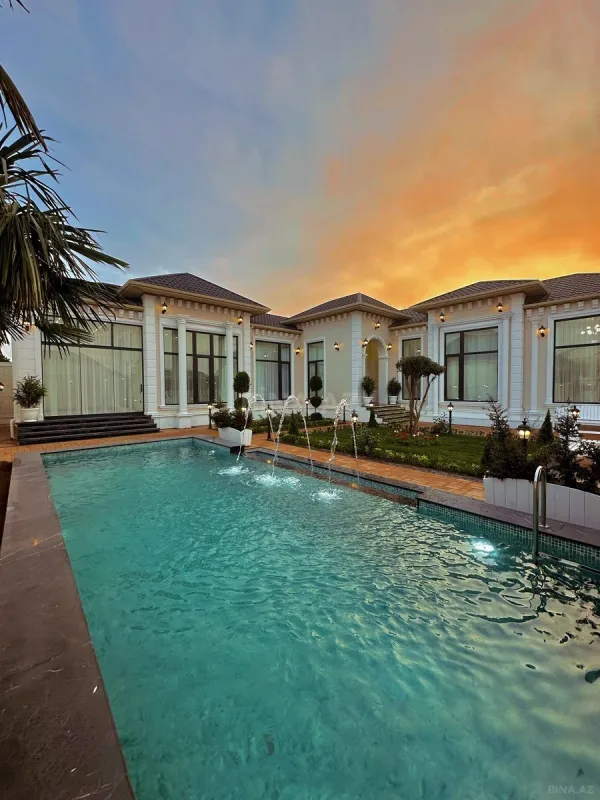 Satılır 5 otaqlı həyət evi 240 m²