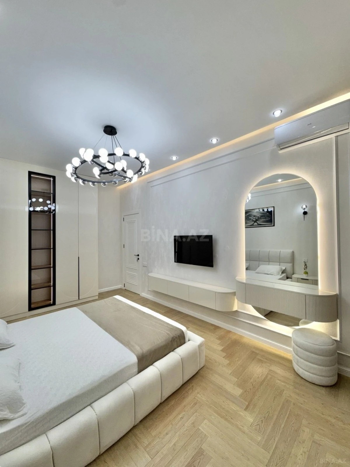 Satılır 3 otaqlı mənzil 98 m²