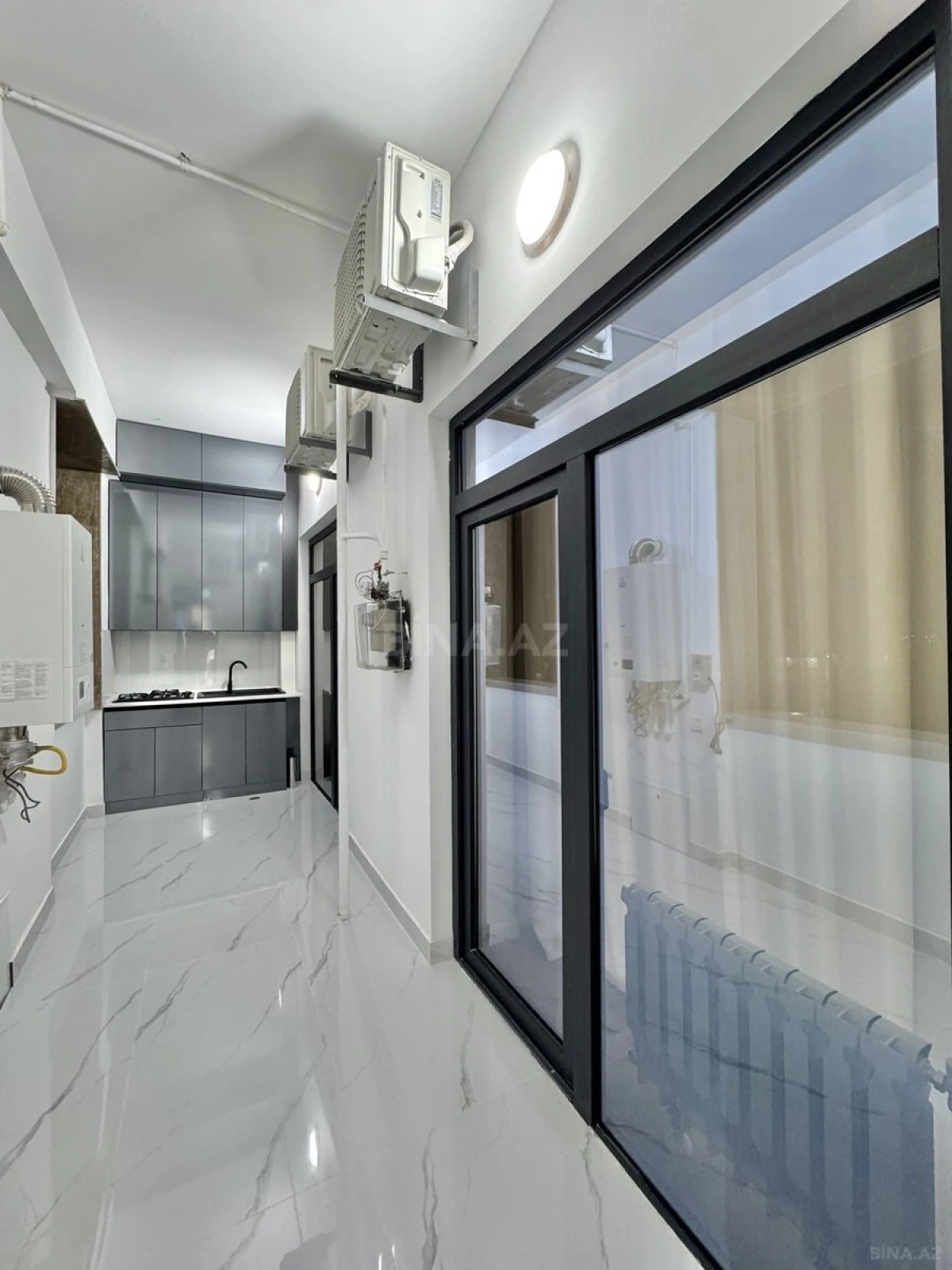 Satılır 3 otaqlı mənzil 98 m²