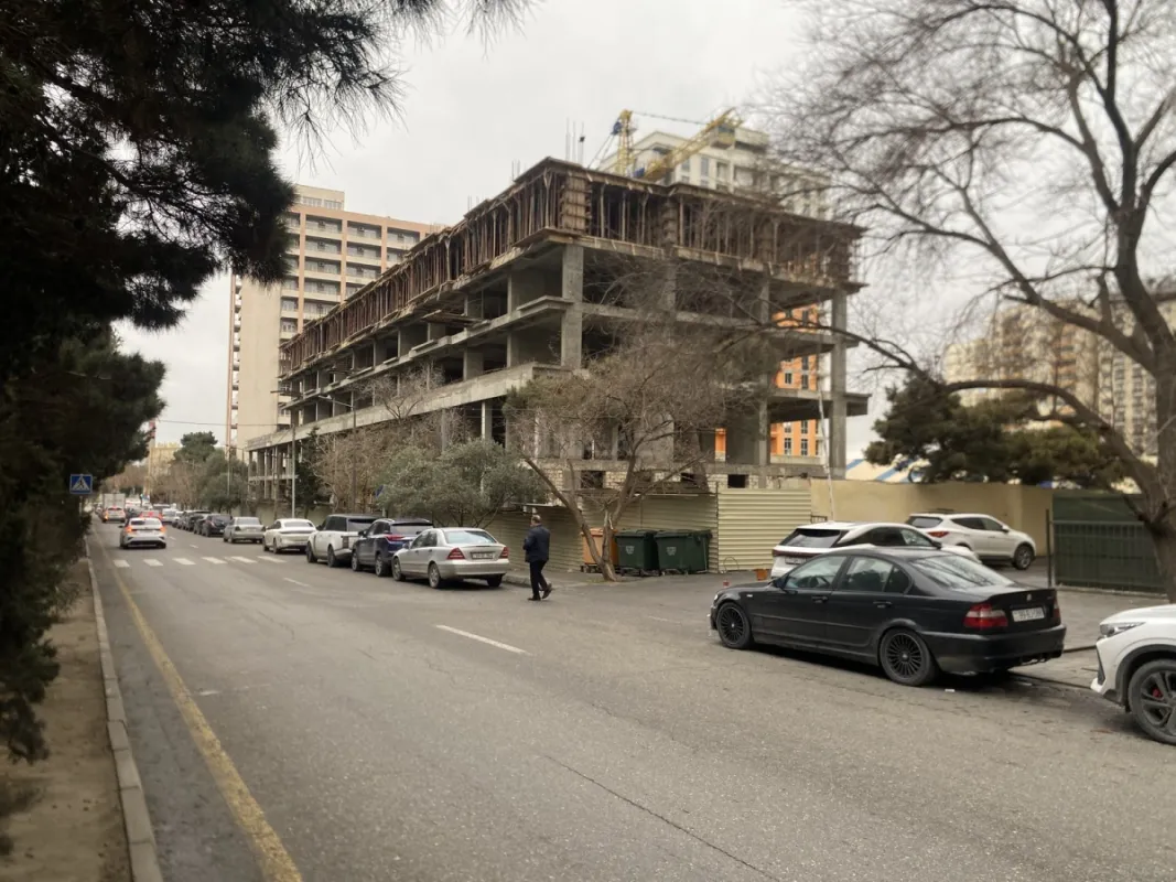 Satılır 2 otaqlı mənzil 79.2 m²