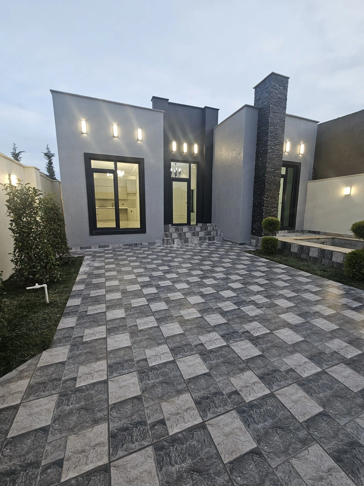 Satılır 4 otaqlı həyət evi 100 m²