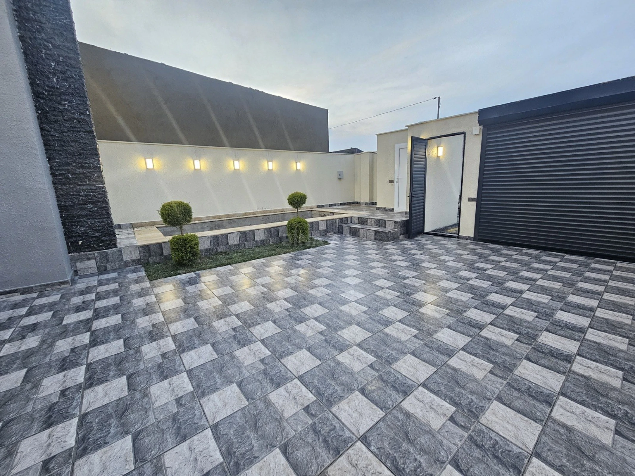 Satılır 4 otaqlı həyət evi 100 m²