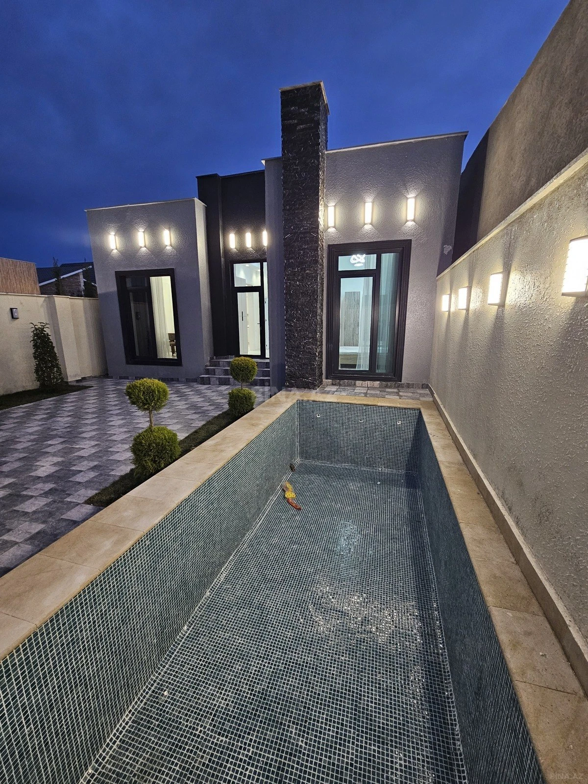 Satılır 4 otaqlı həyət evi 100 m²