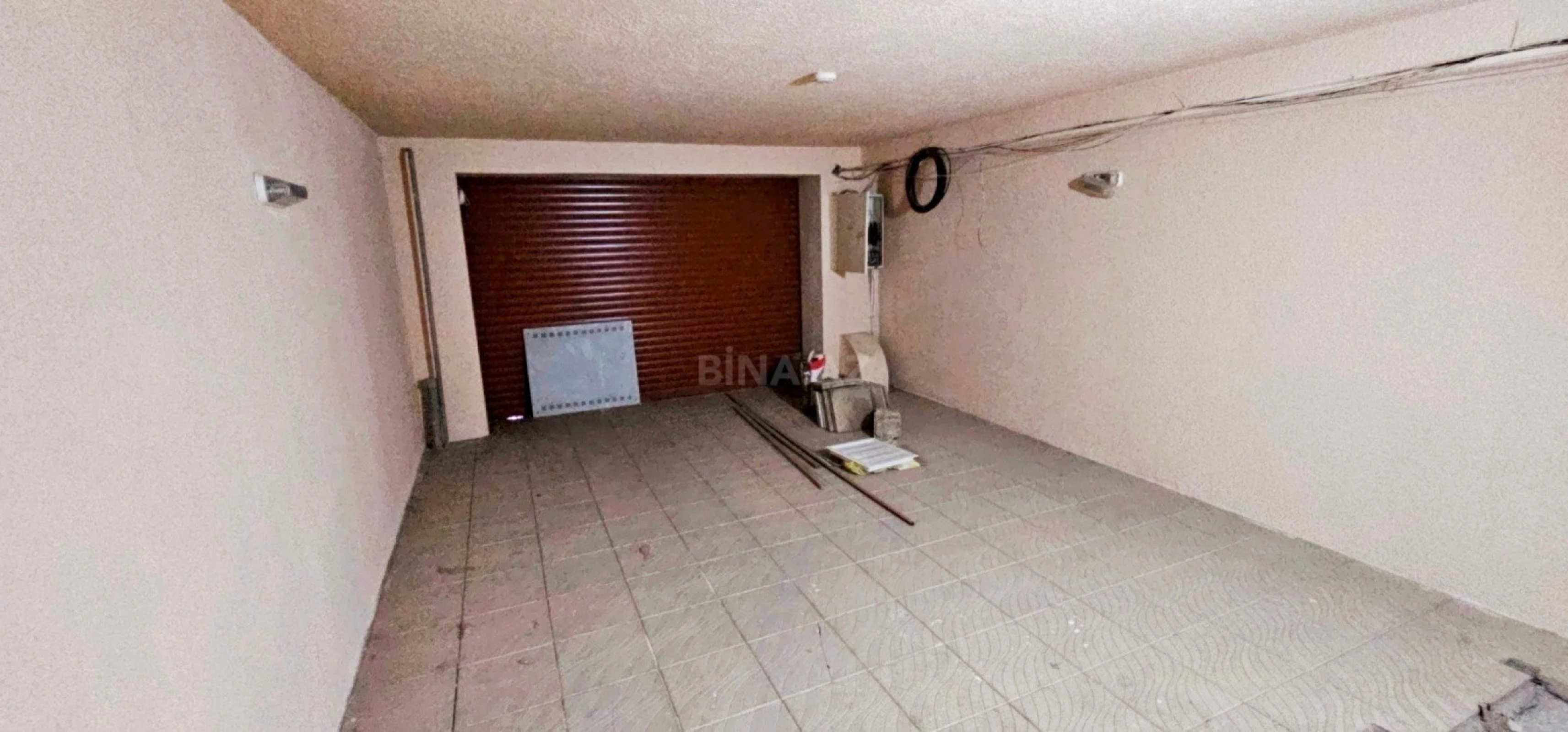 Satılır 9 otaqlı həyət evi 700 m²