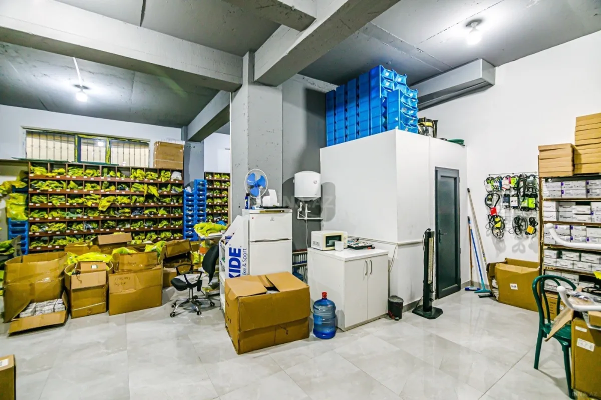 Satılır obyekt 265 m²