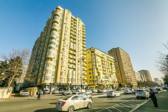 Satılır obyekt 265 m²