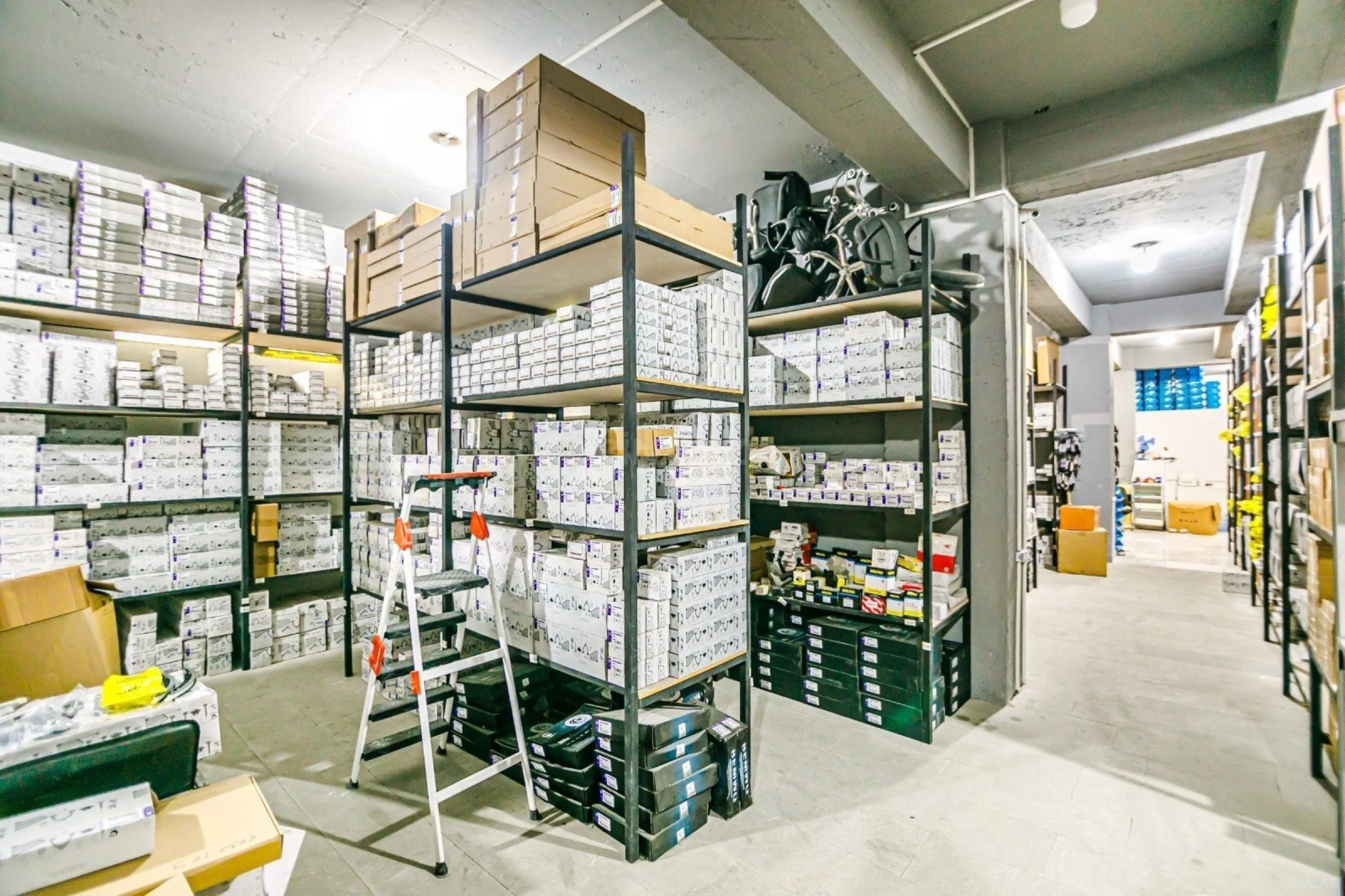 Satılır obyekt 265 m²