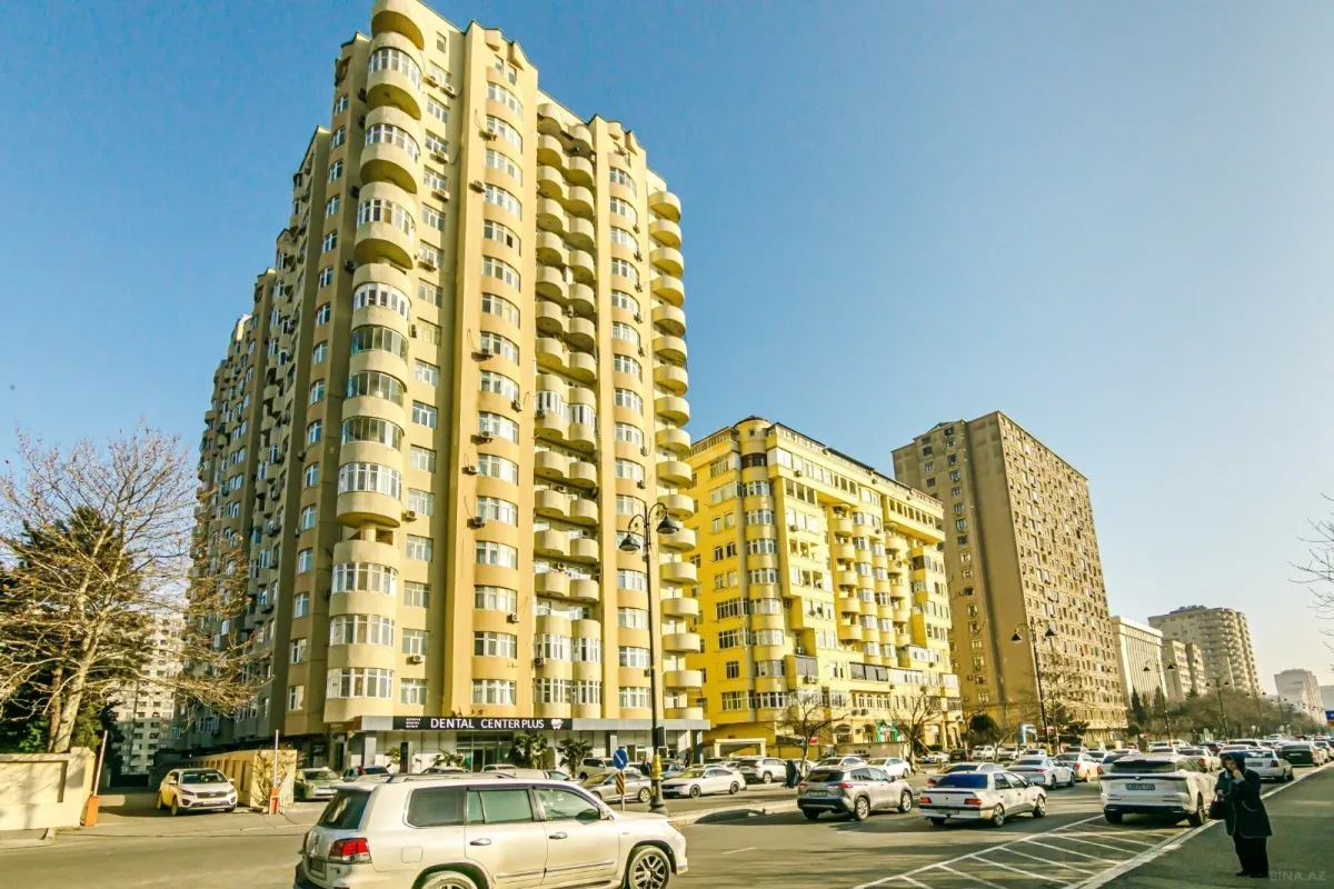 Satılır obyekt 265 m²