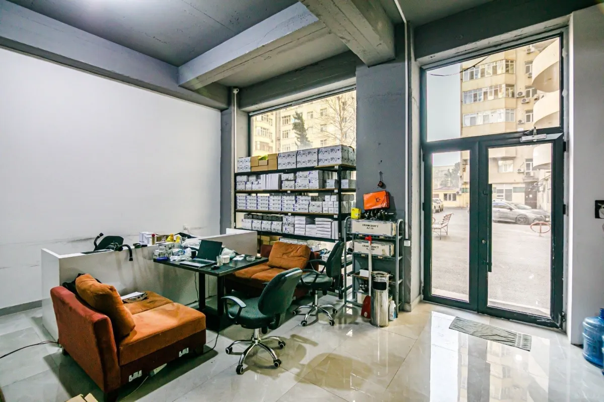 Satılır obyekt 265 m²