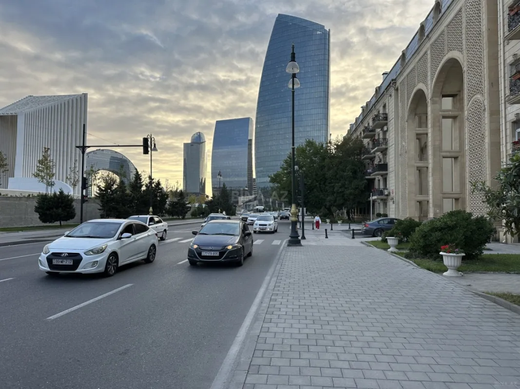 Satılır obyekt 90 m²