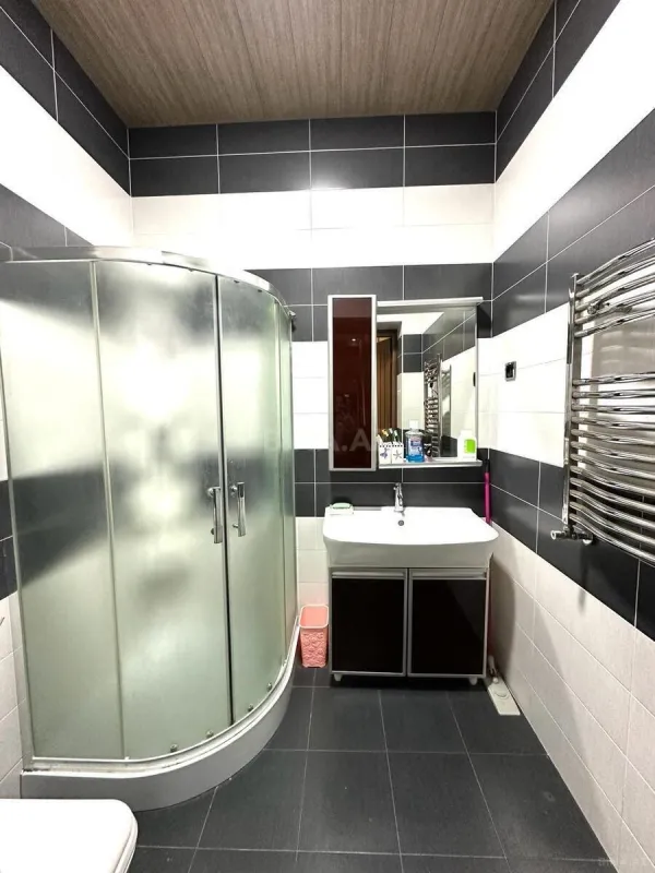 Kirayə verilir 4 otaqlı həyət evi 180 m²