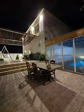 Kirayə verilir 5 otaqlı həyət evi 220 m²