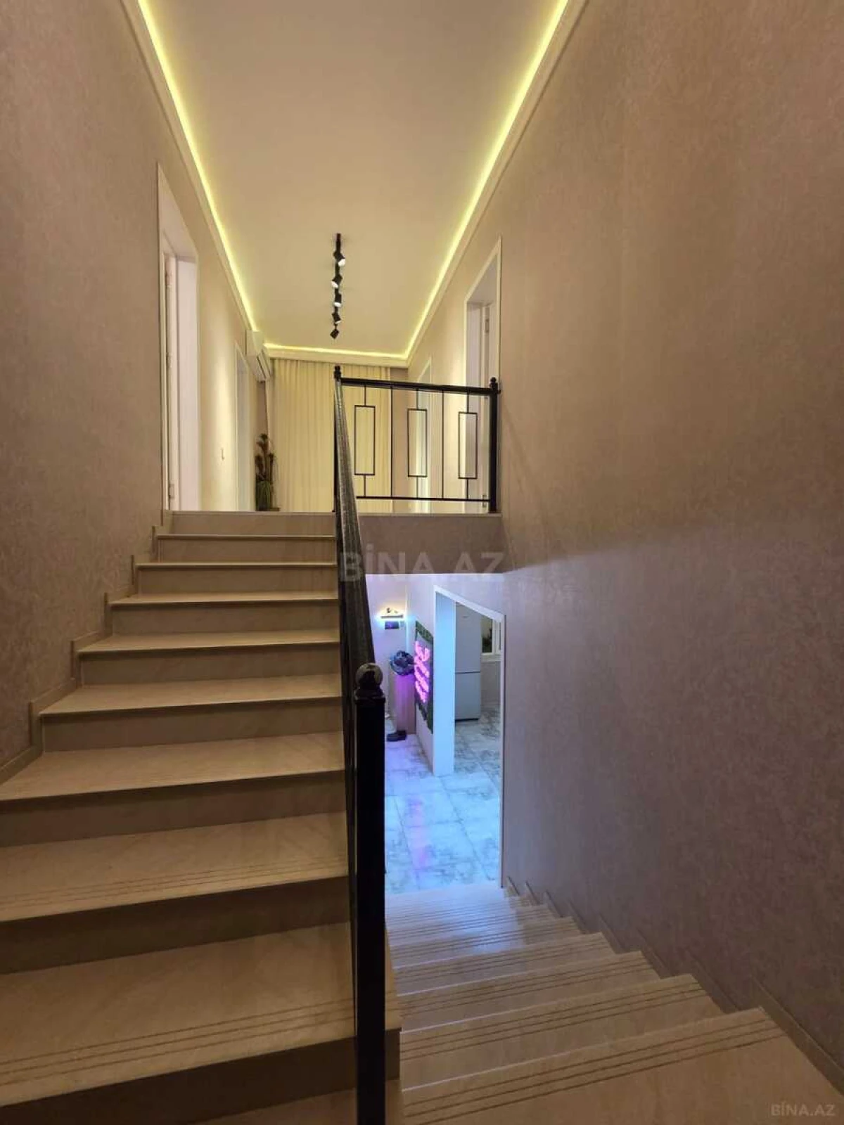 Kirayə verilir 5 otaqlı həyət evi 220 m²