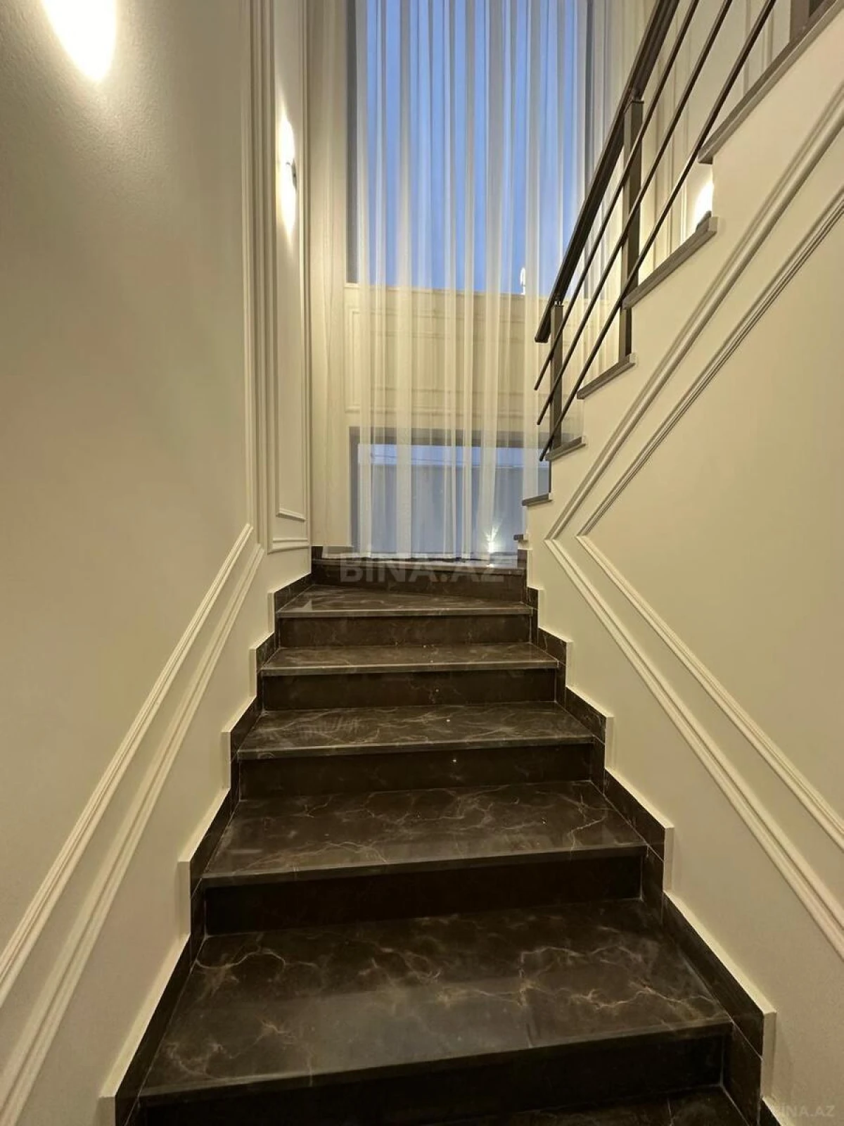 Kirayə verilir 5 otaqlı həyət evi 250 m²