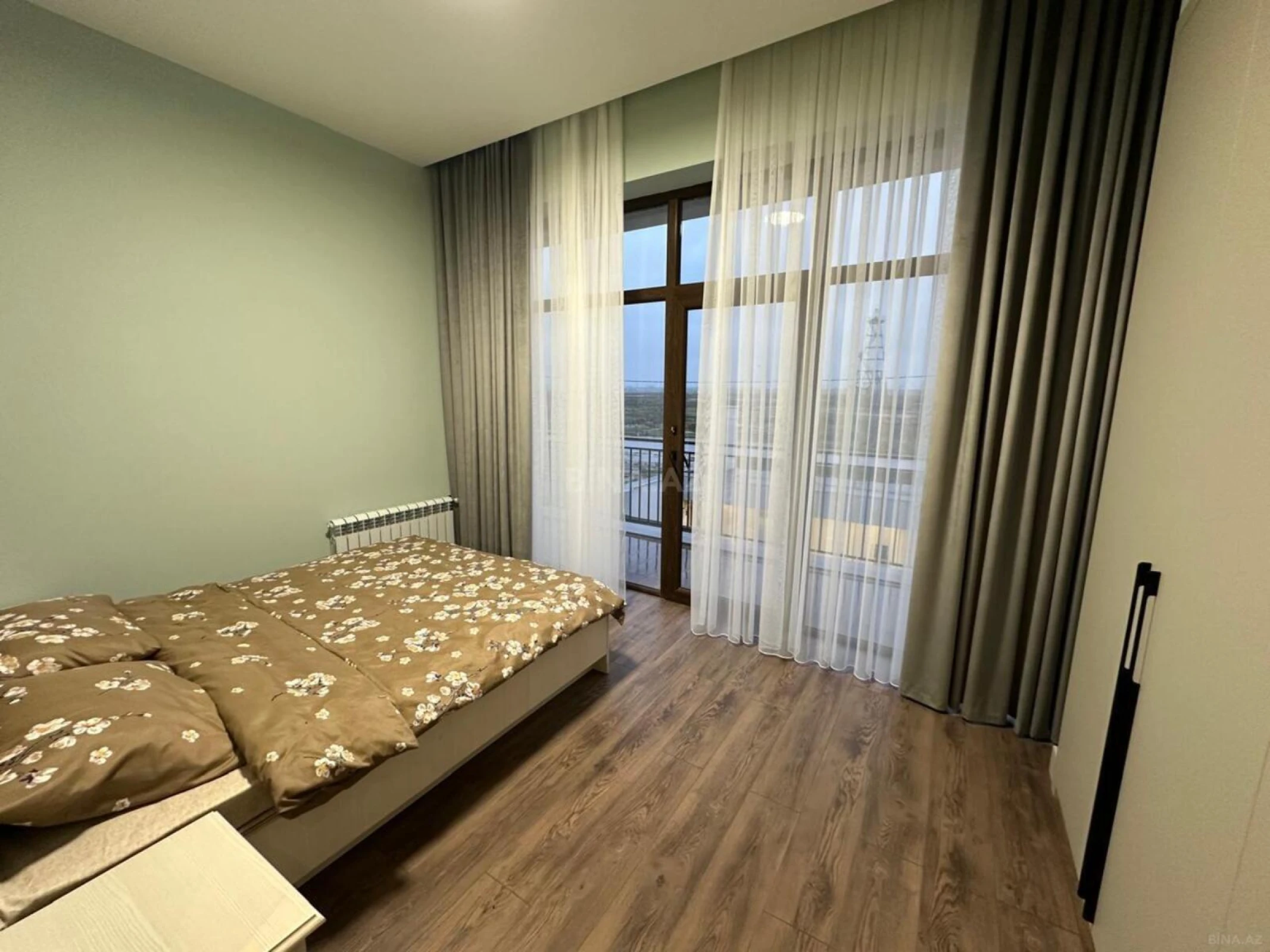Kirayə verilir 5 otaqlı həyət evi 250 m²