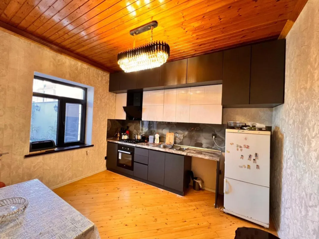 Kirayə verilir 4 otaqlı həyət evi 135 m²
