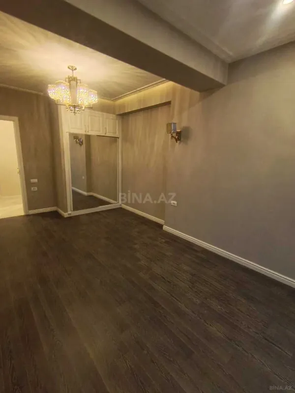 Satılır 2 otaqlı mənzil 80 m²