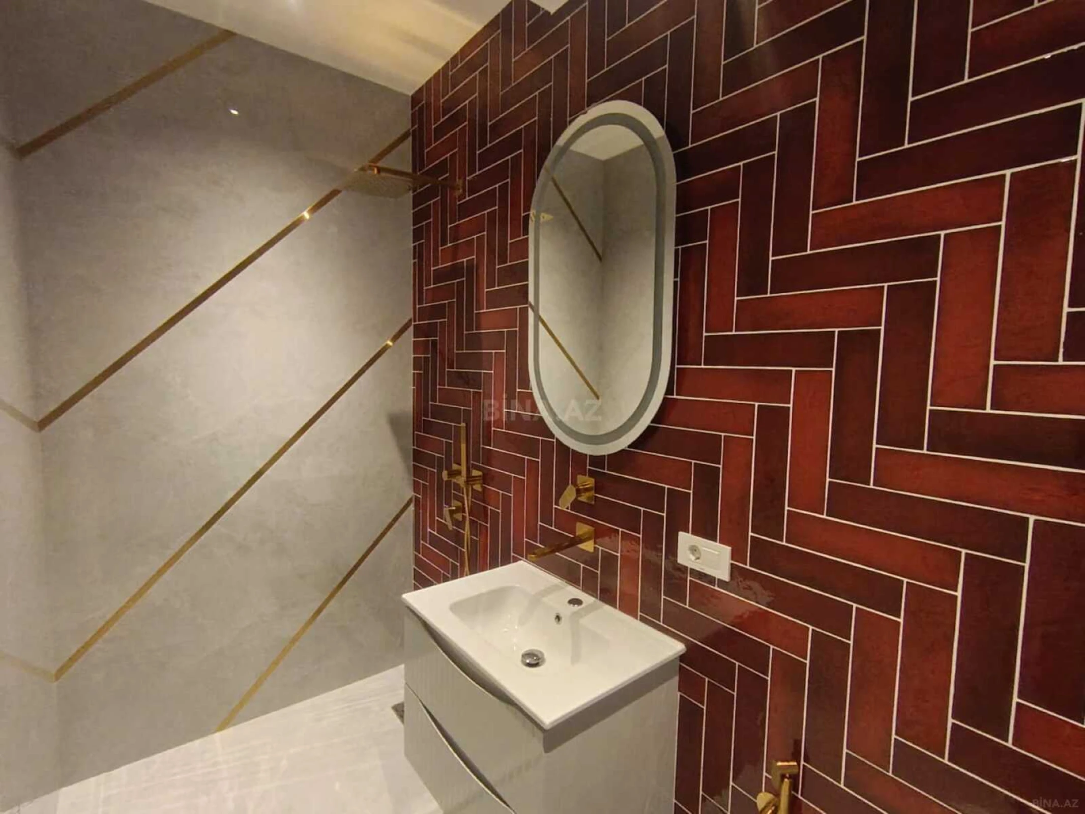 Satılır 2 otaqlı mənzil 80 m²