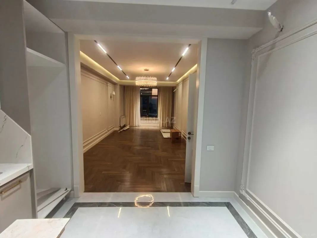 Satılır 2 otaqlı mənzil 80 m²