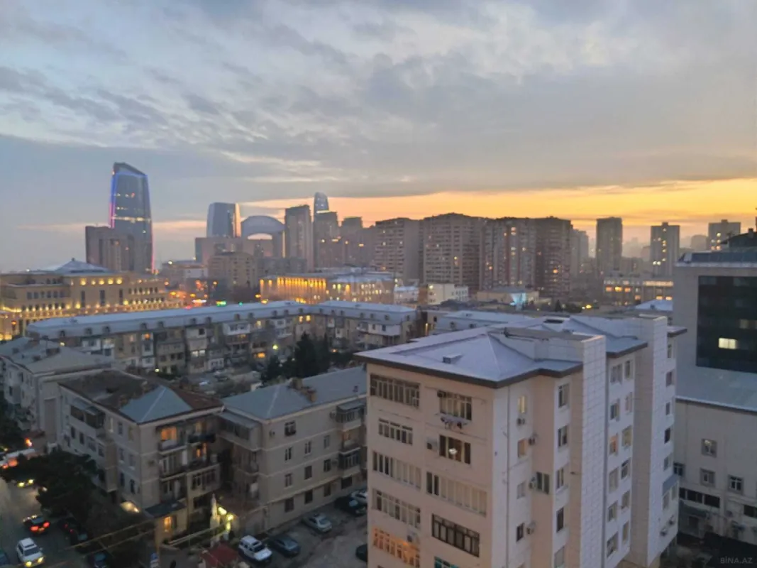 Satılır 2 otaqlı mənzil 80 m²