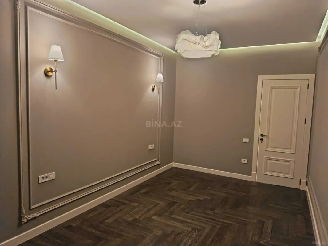 Satılır 2 otaqlı mənzil 80 m²