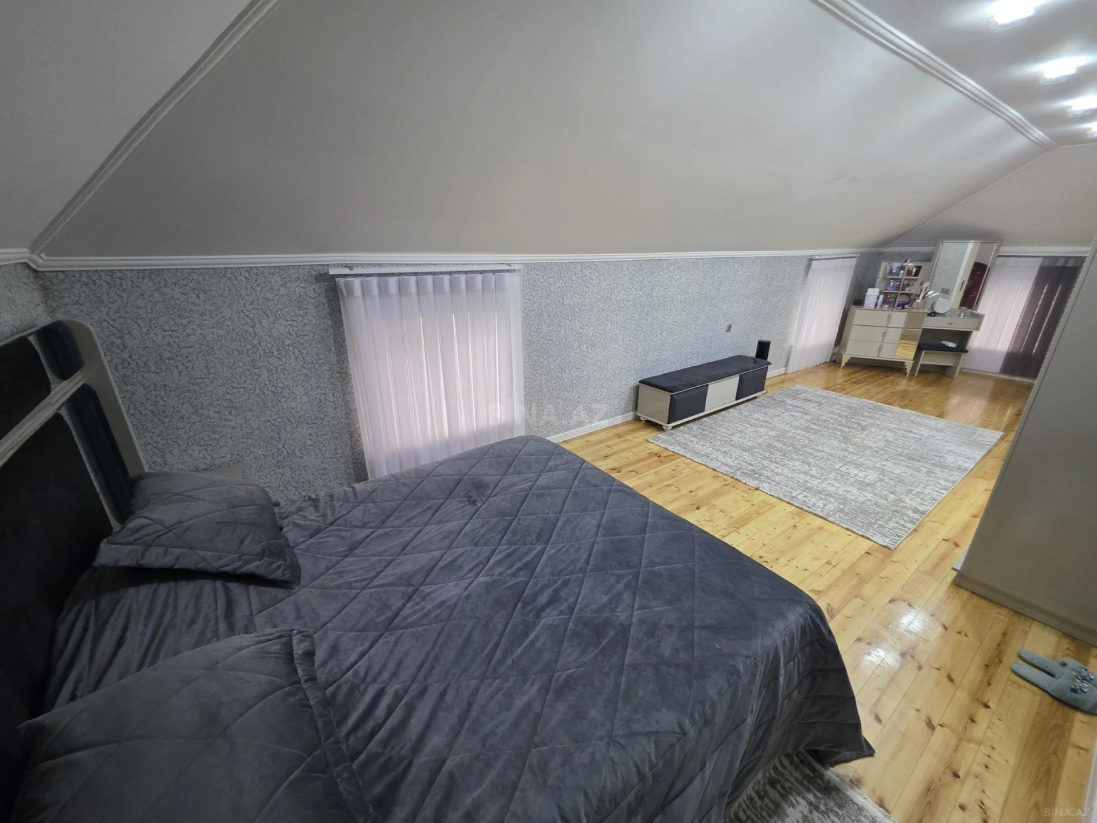 Satılır 5 otaqlı həyət evi 140 m²