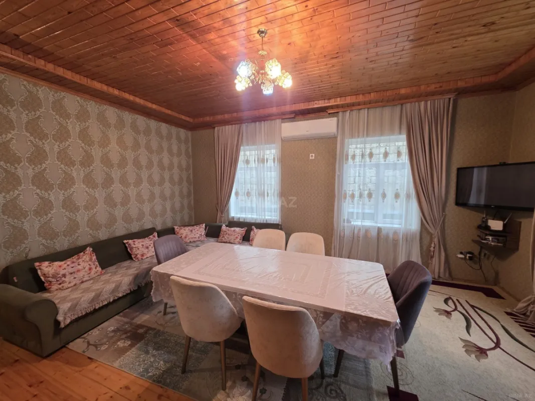 Satılır 5 otaqlı həyət evi 140 m²