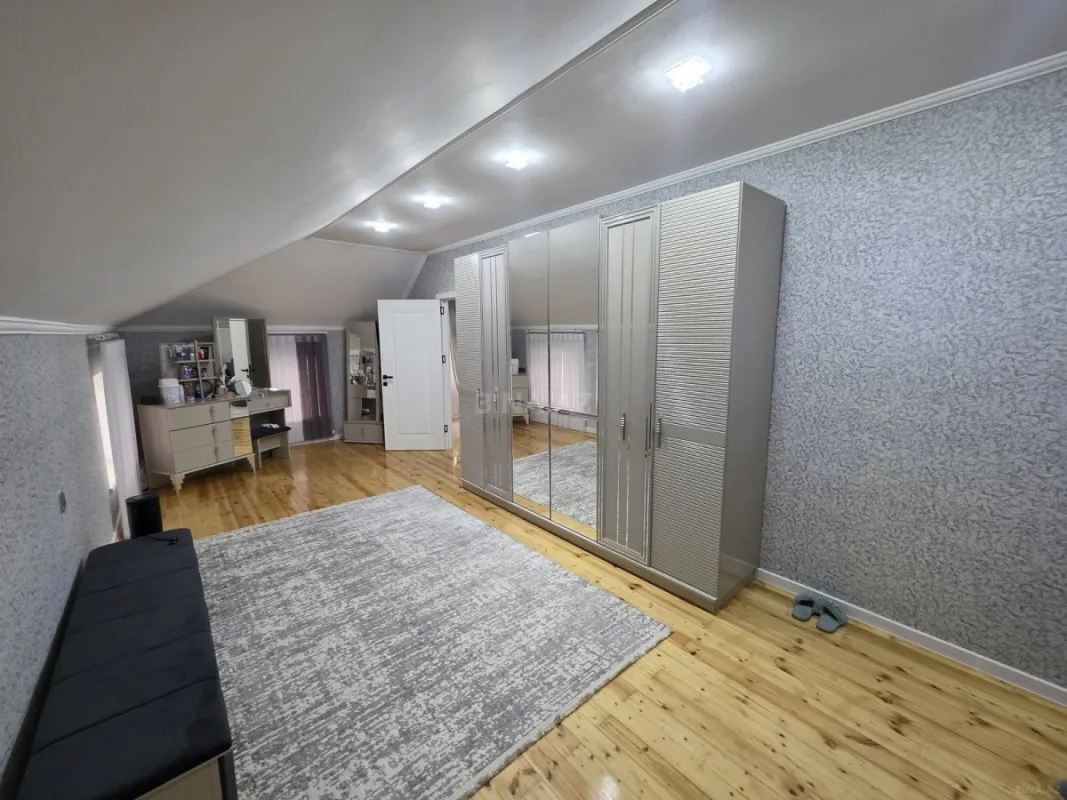 Satılır 5 otaqlı həyət evi 140 m²