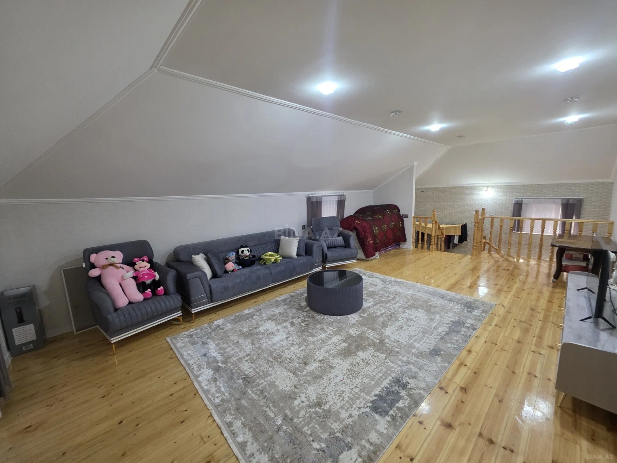 Satılır 5 otaqlı həyət evi 140 m²