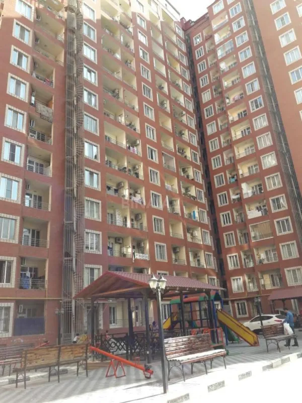 Satılır 2 otaqlı mənzil 94.4 m²