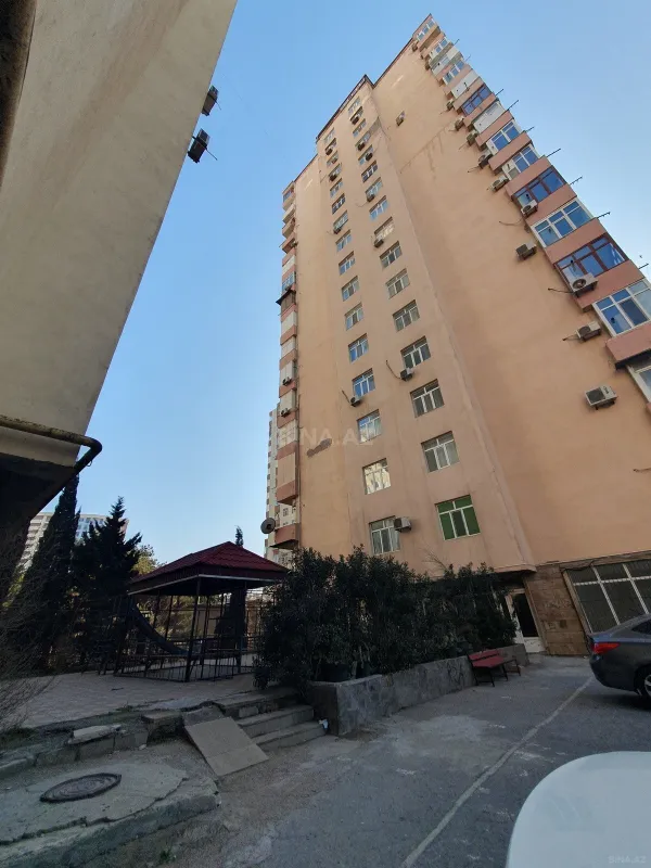 Satılır 2 otaqlı mənzil 88 m²