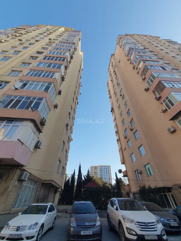 Satılır 2 otaqlı mənzil 88 m²