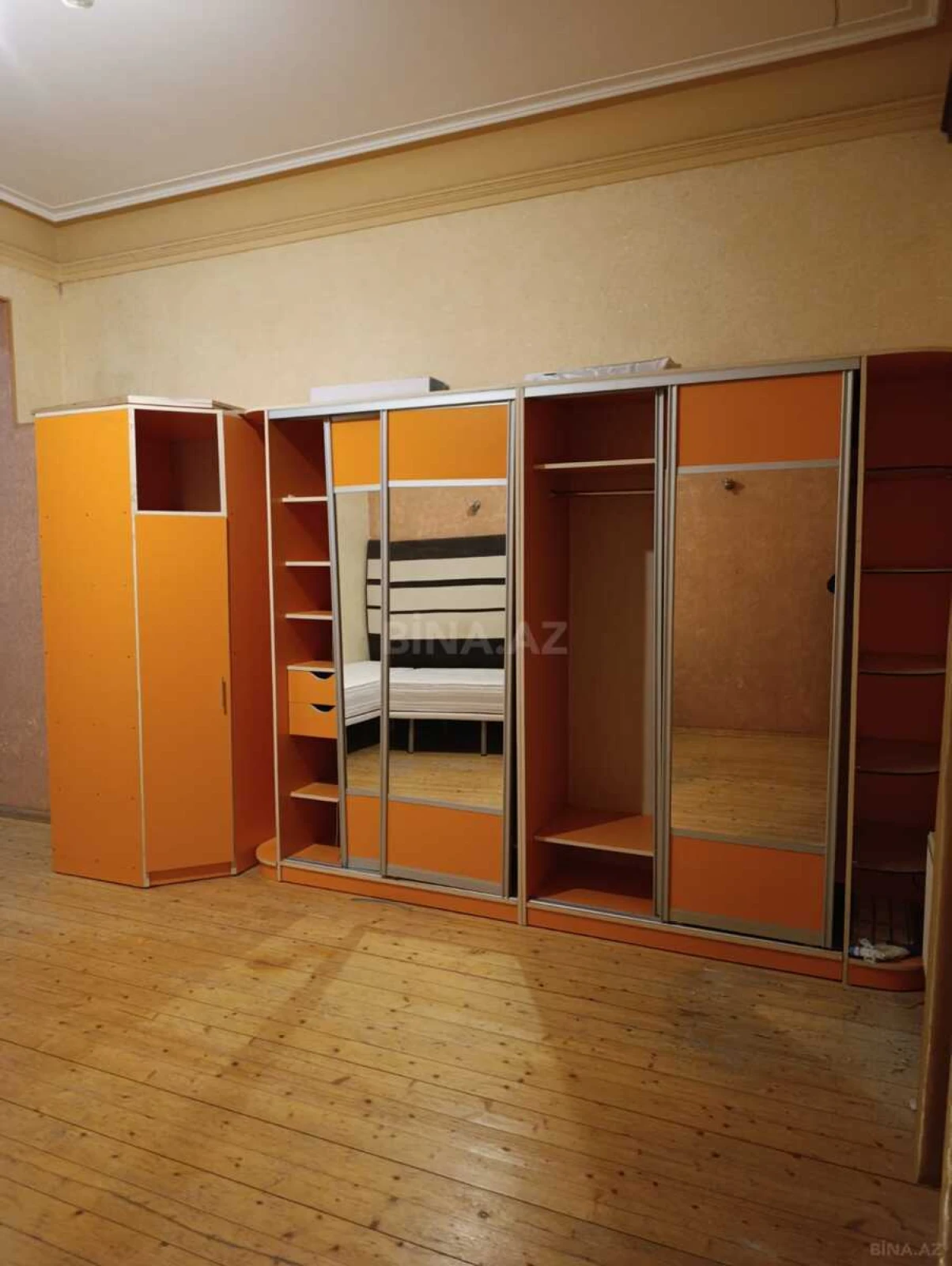 Kirayə verilir 1 otaqlı mənzil 60 m²