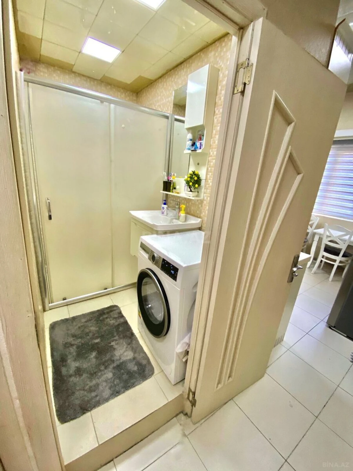 Satılır 2 otaqlı mənzil 78 m²