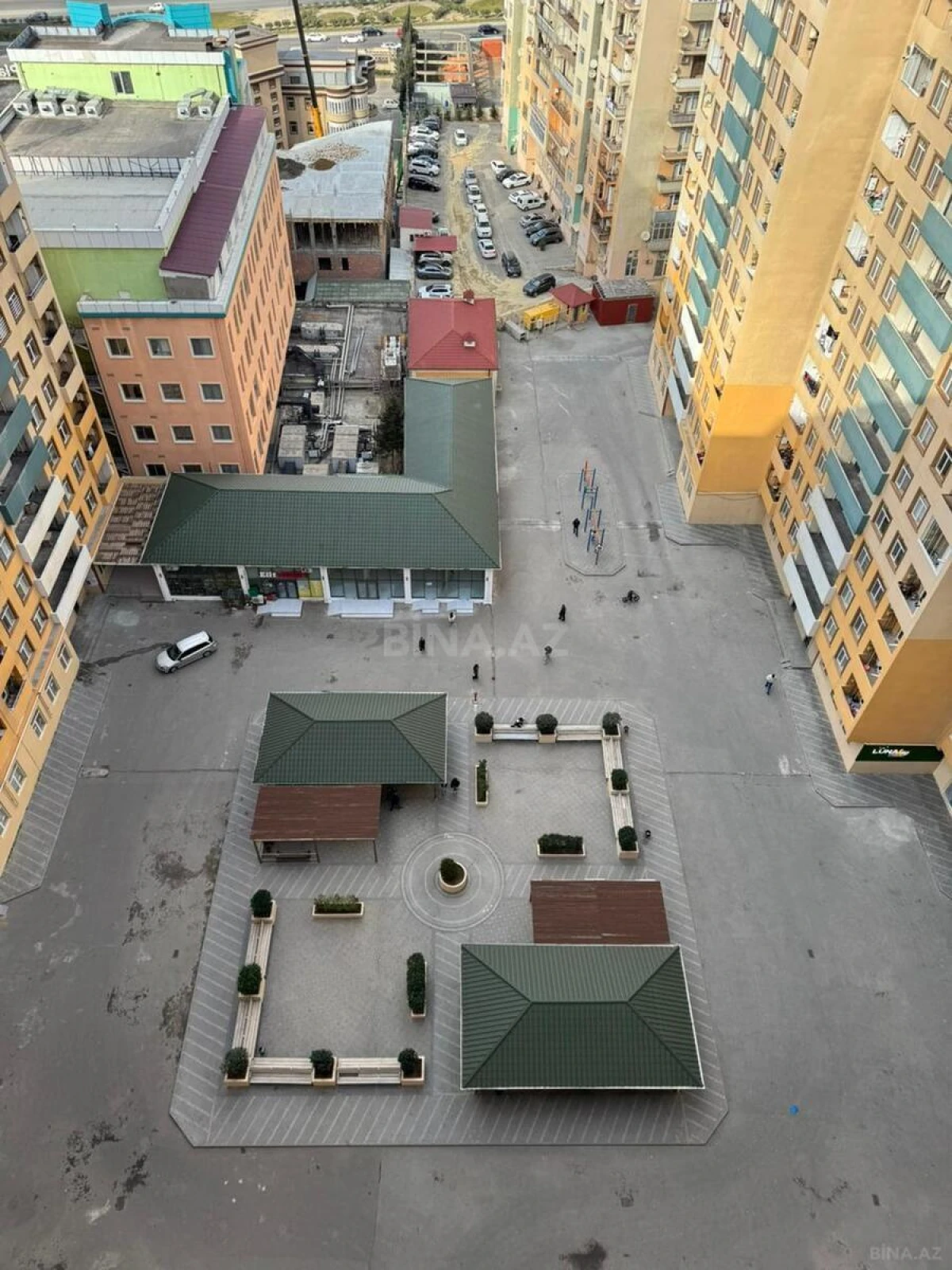 Satılır 2 otaqlı mənzil 78.5 m²