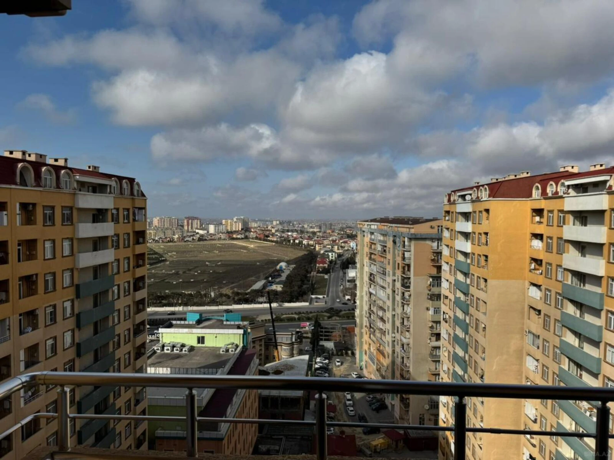 Satılır 2 otaqlı mənzil 78.5 m²