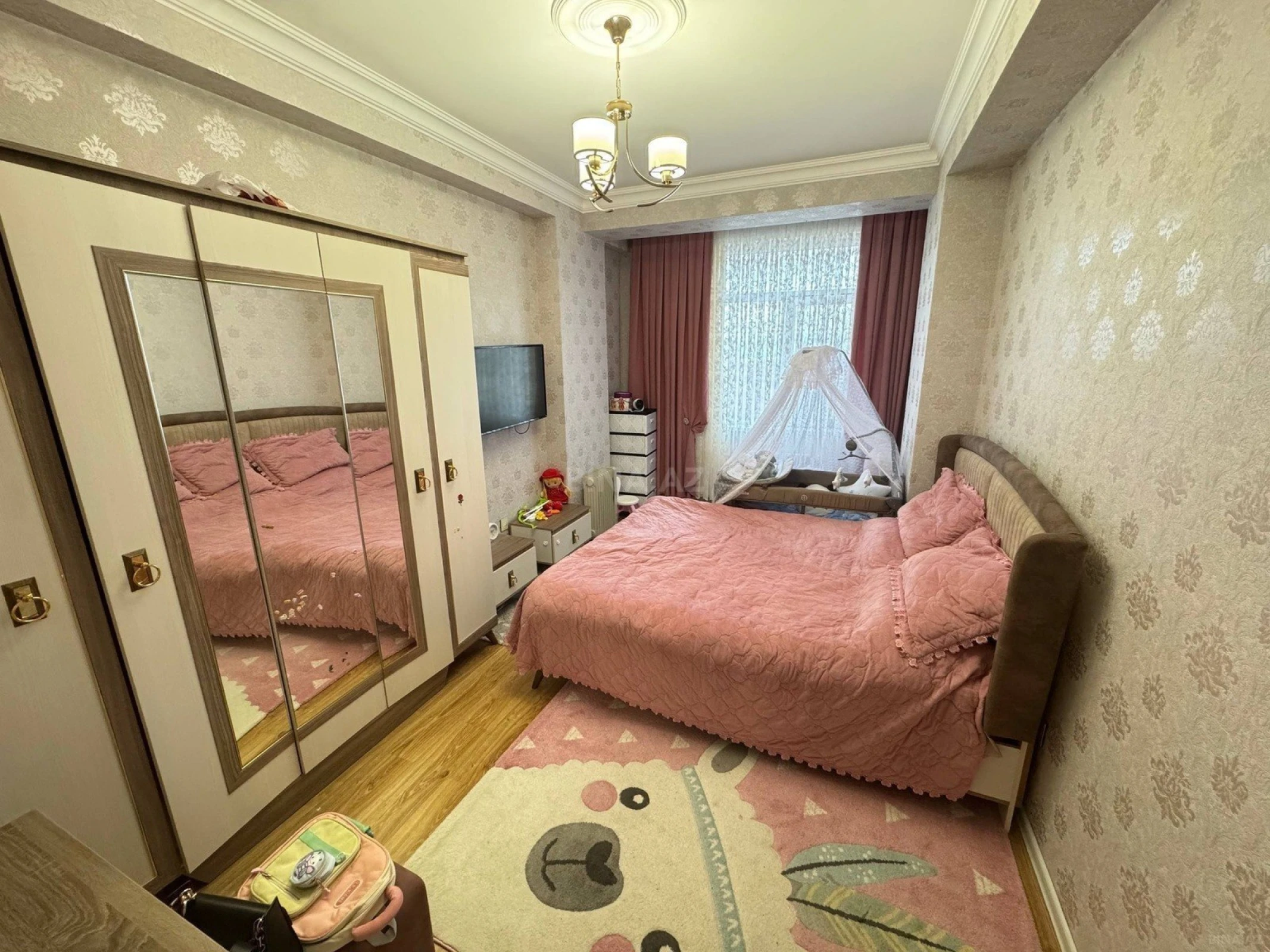 Satılır 2 otaqlı mənzil 78.5 m²
