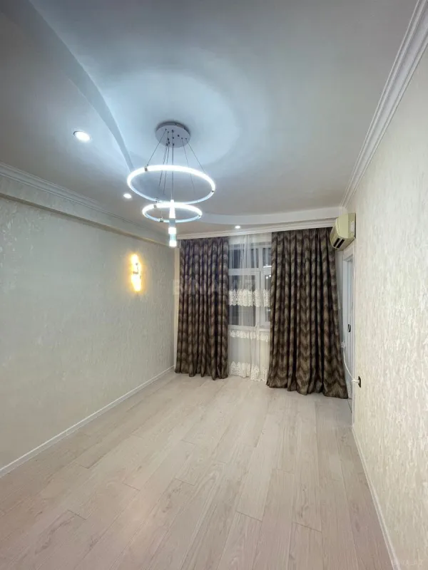 Satılır 2 otaqlı mənzil 52 m²
